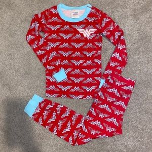 Hanna Andersson Wonder Woman Pajamas Size 6-7